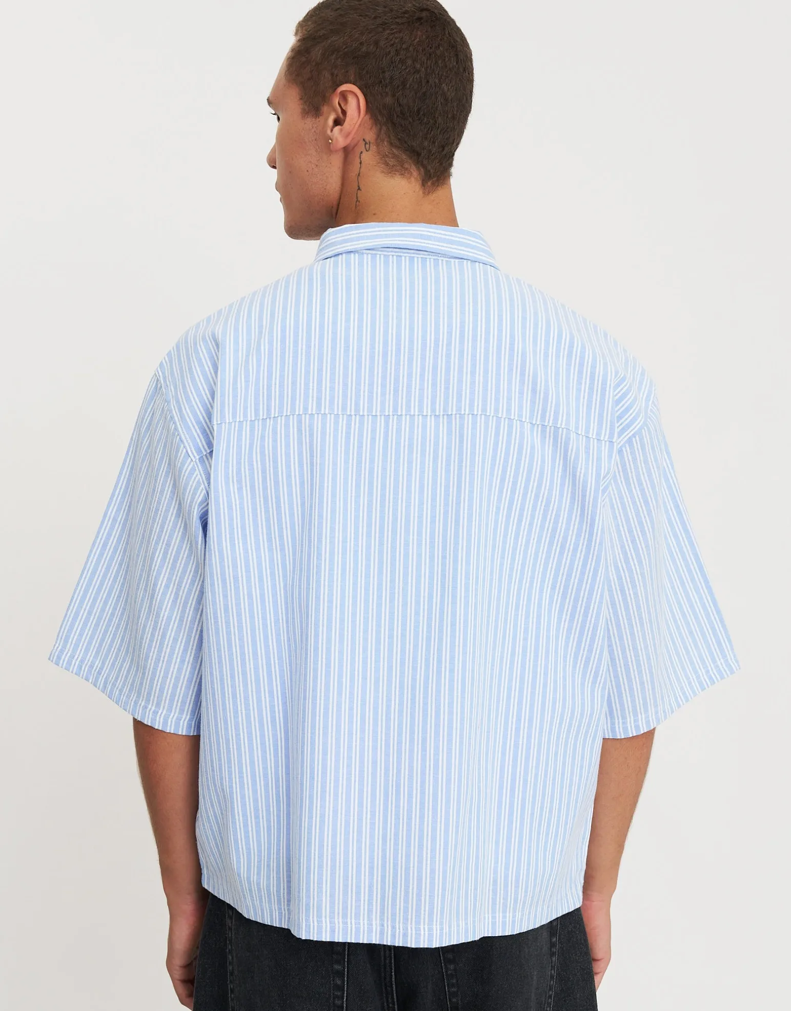 Ace Supply Cropped Short Sleeve Shirt in Lt Blue