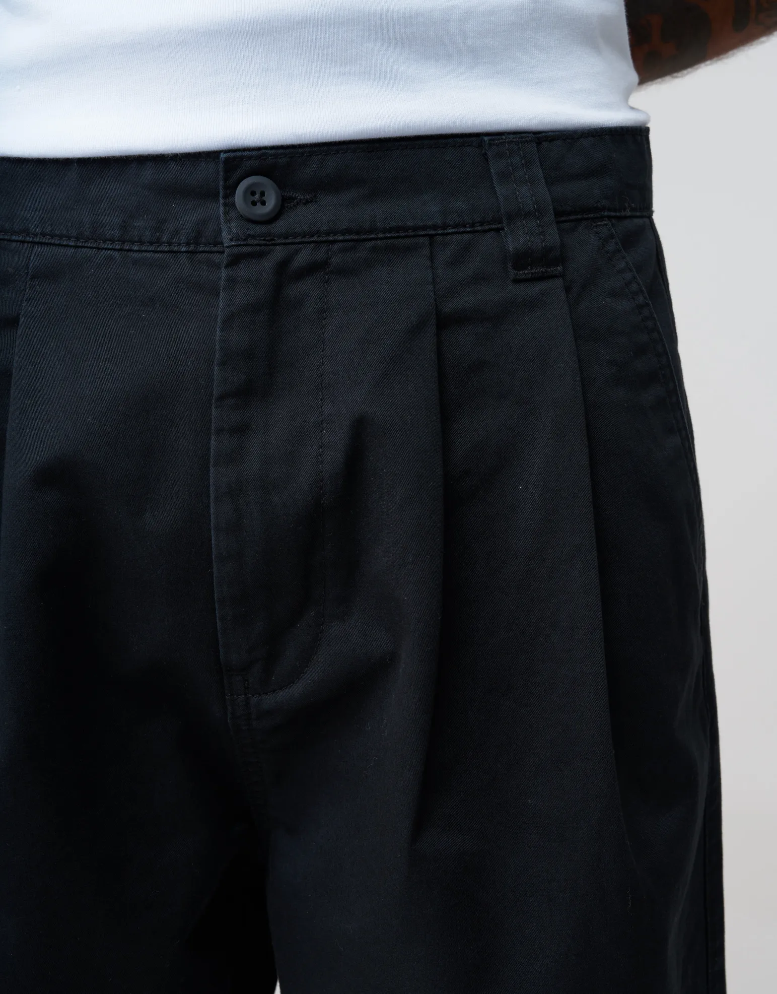 Baggy Double Pleated Pants in Khaki