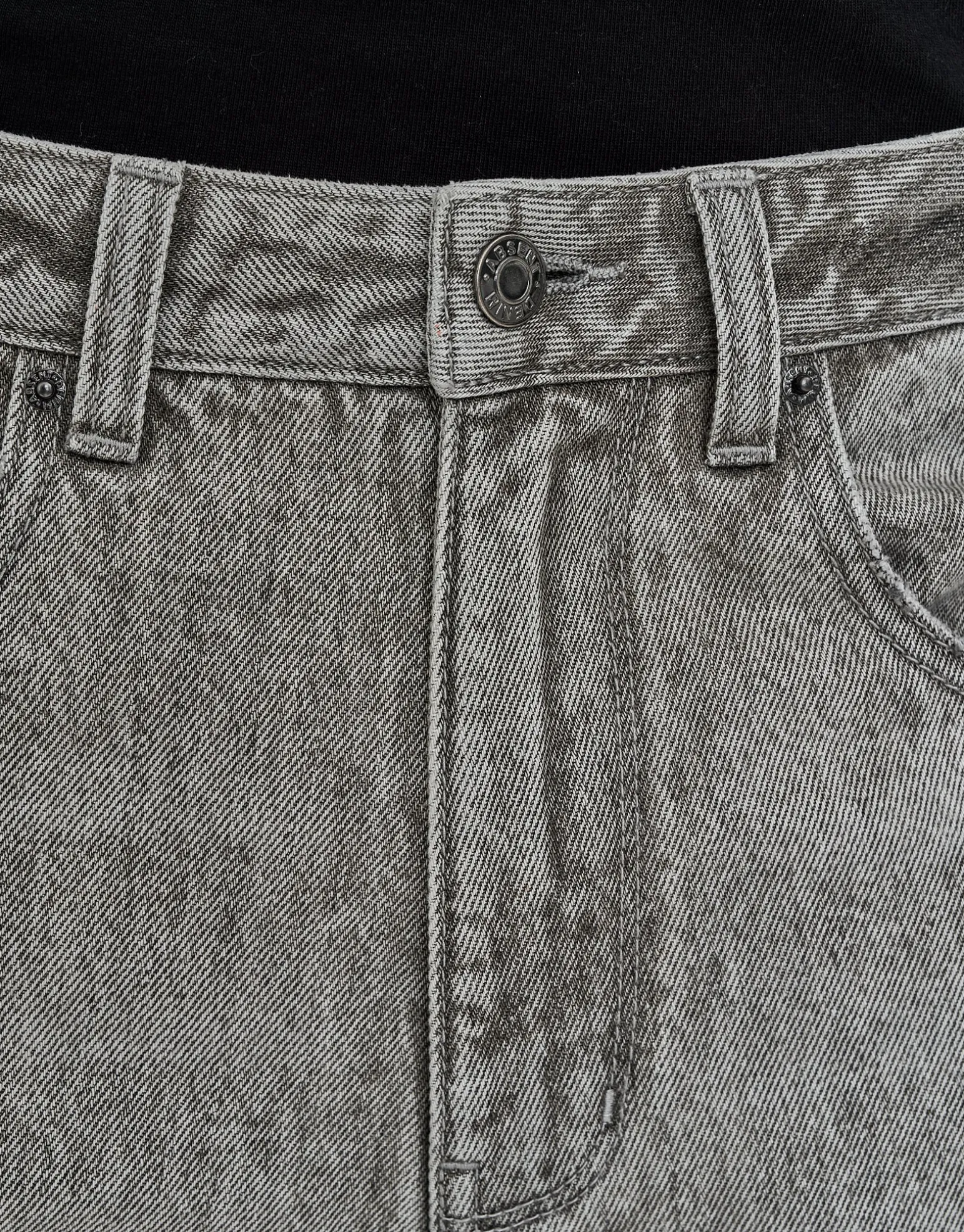 Baggy Fit Jeans in Acid Black