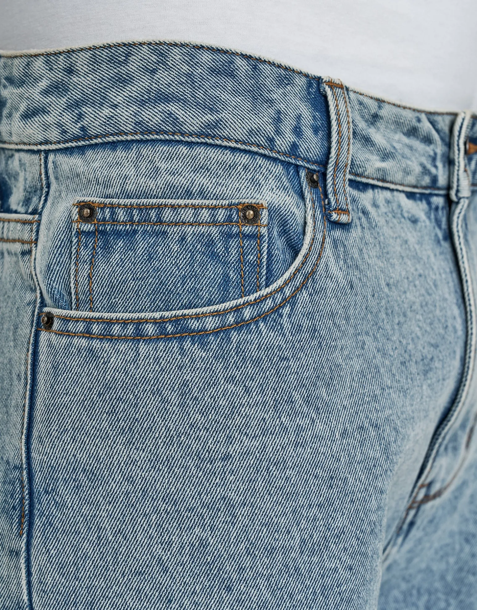Baggy Fit Jeans in Dark Raw