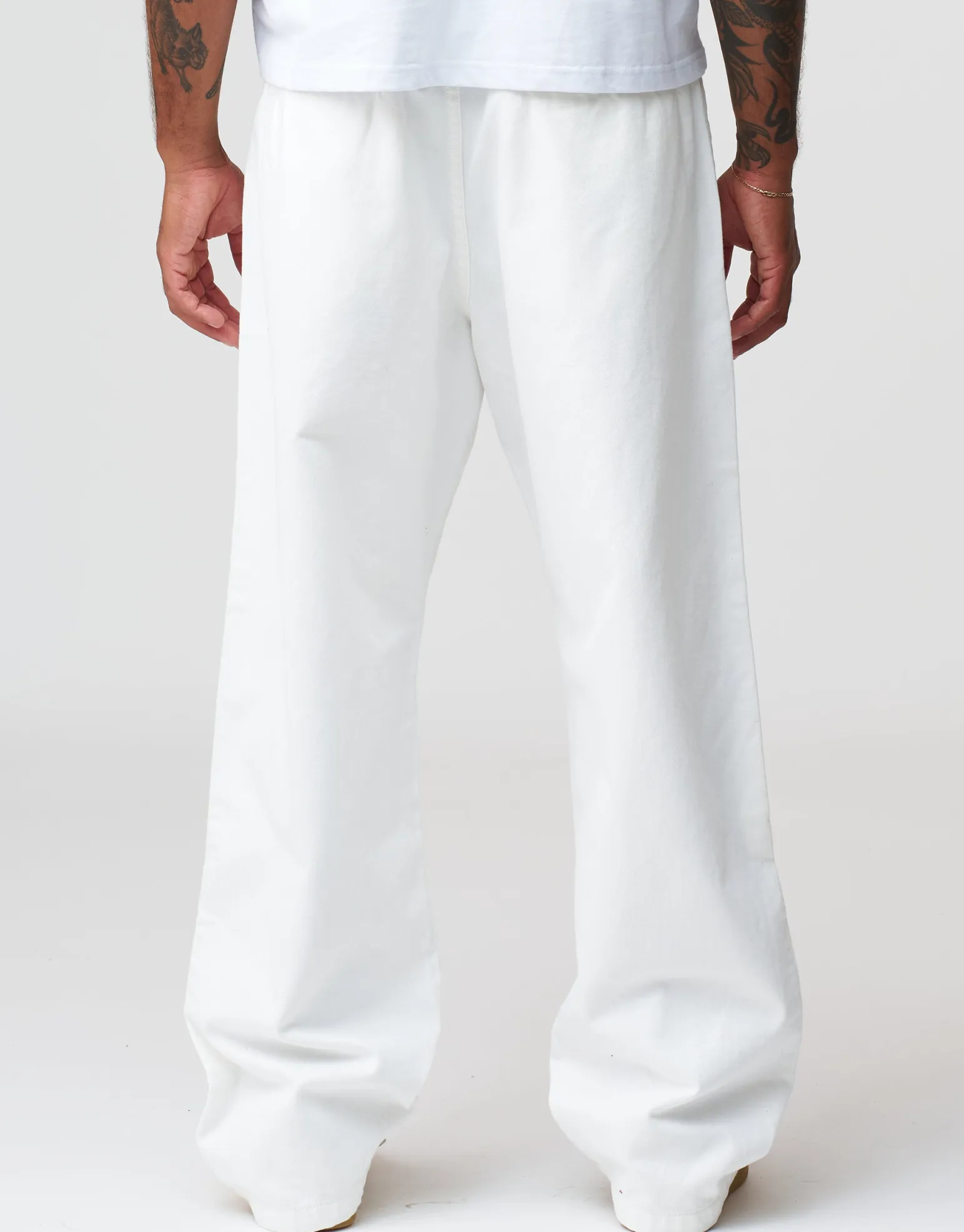Baggy Fit Pleated Pants in White