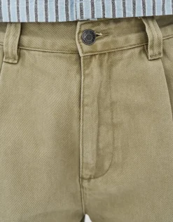Baggy Fit Twill Pleated Shorts in Tan