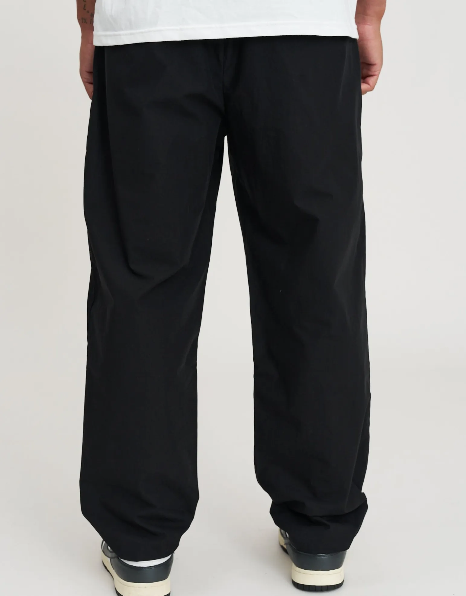 Baggy Pleated Pants in Black