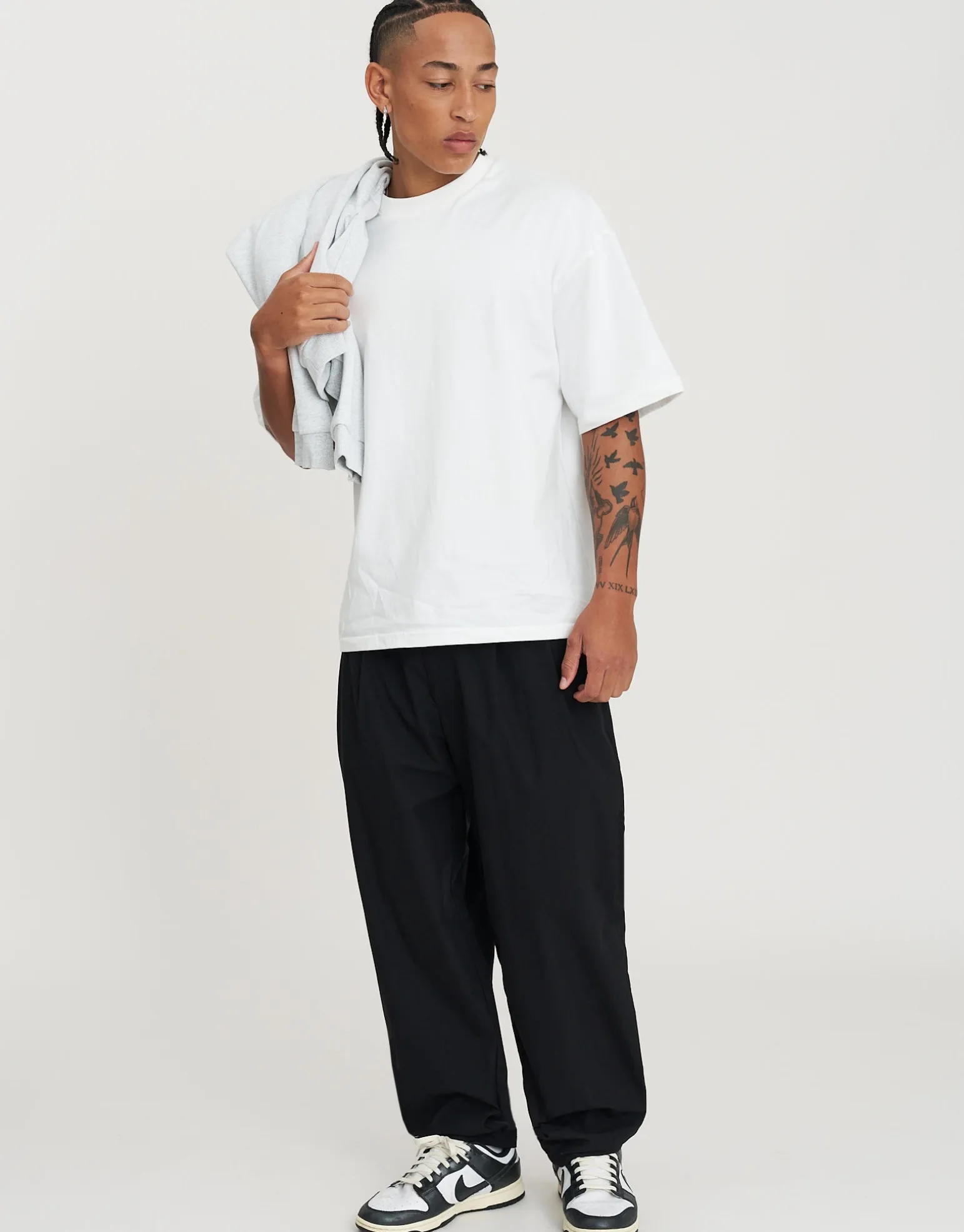 Baggy Pleated Pants in Black