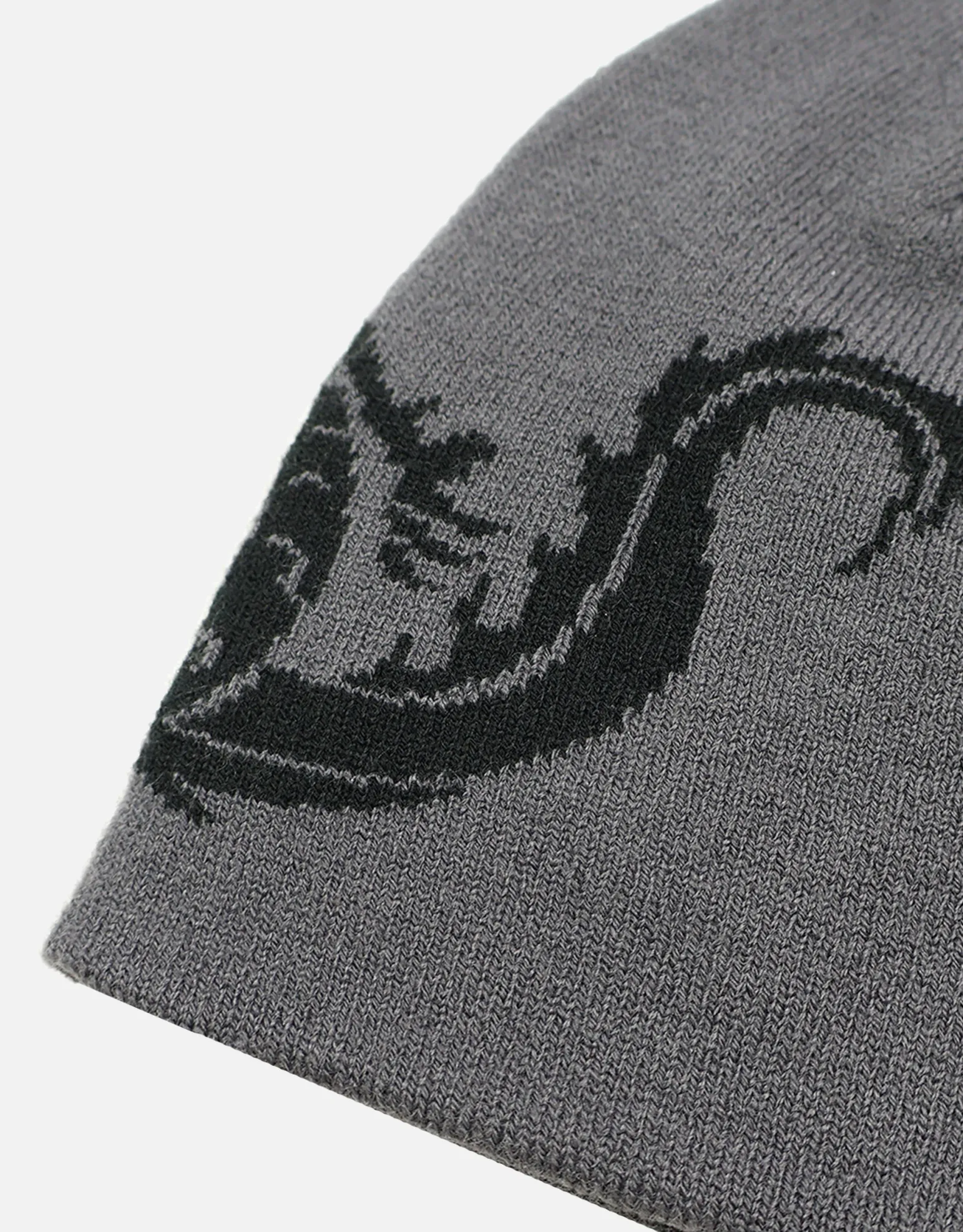 Barbed Skull Beanie in Charcoal