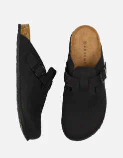 Closed Toe Sandals in Black