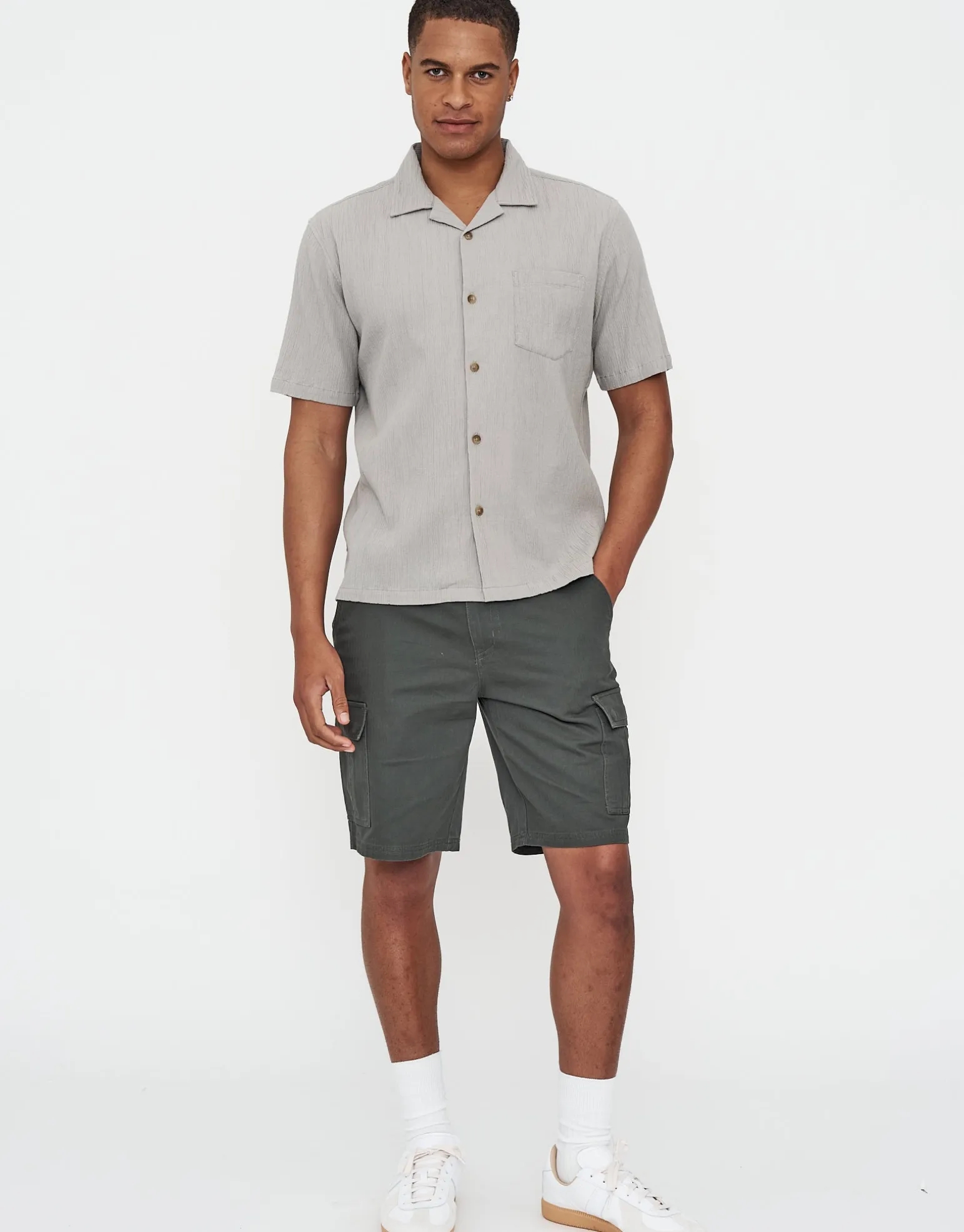 Crinkled Texture Short Sleeve Shirt in Beige