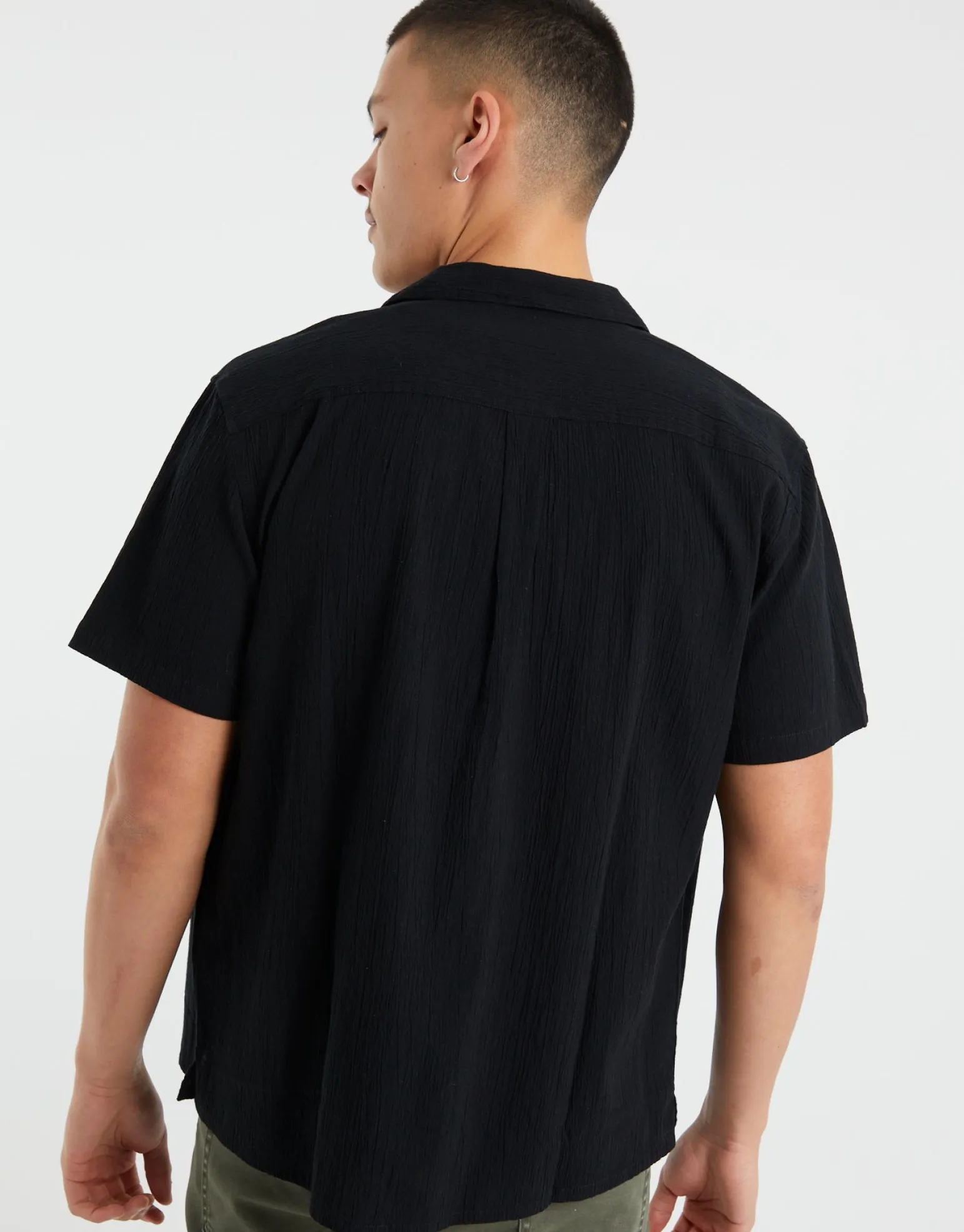 Crinkled Texture Short Sleeve Shirt in Beige