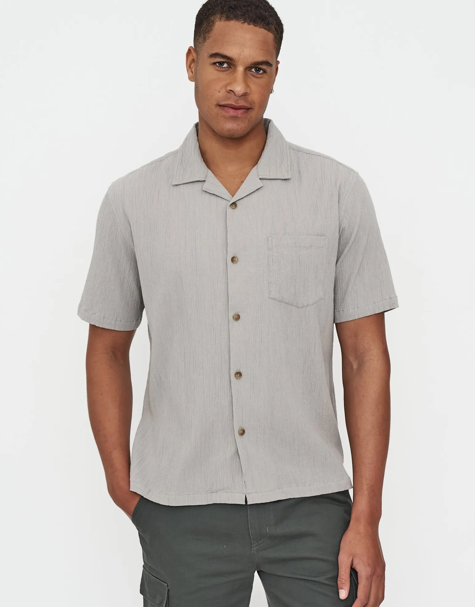 Crinkled Texture Short Sleeve Shirt in Beige