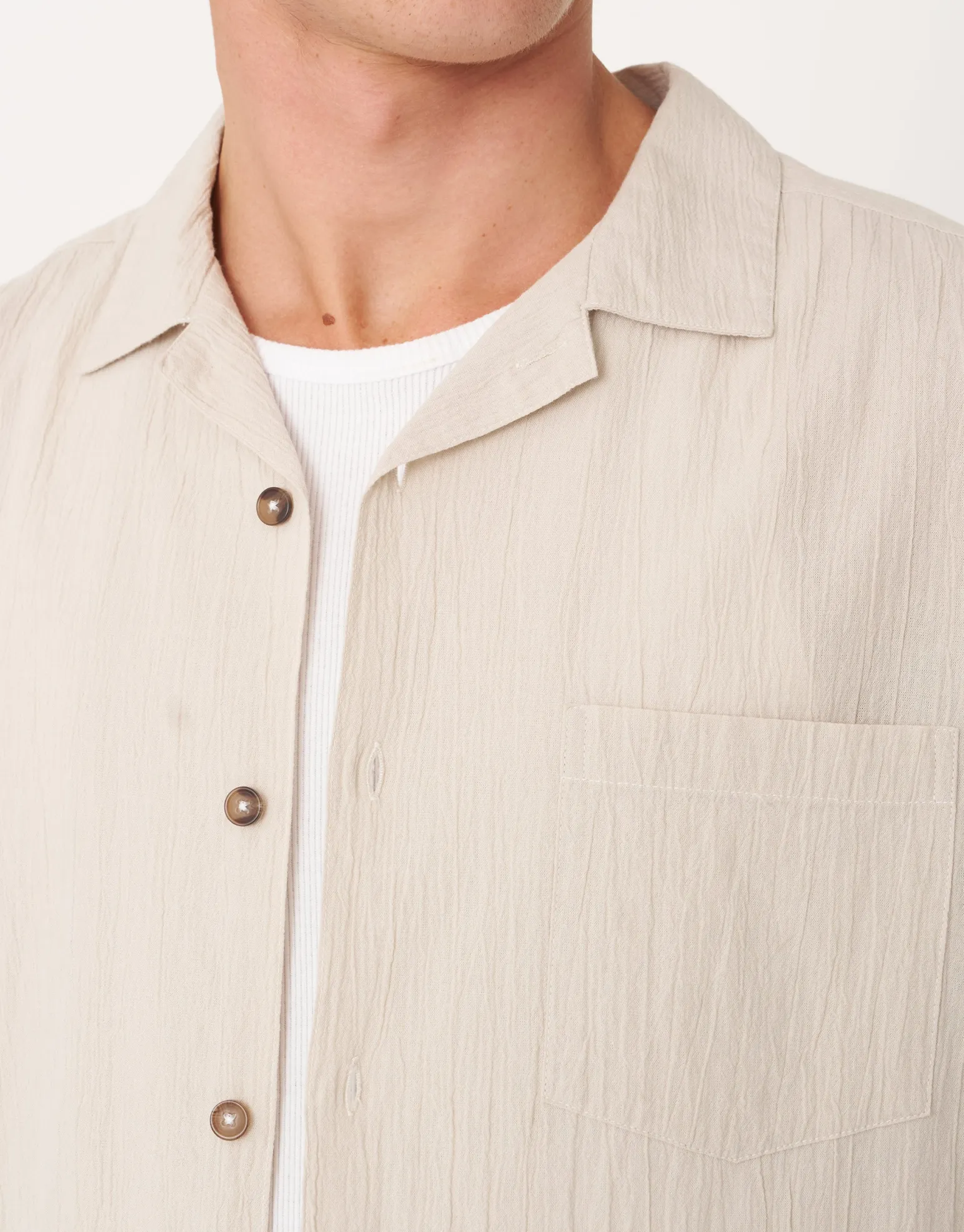 Crinkled Texture Short Sleeve Shirt in Beige