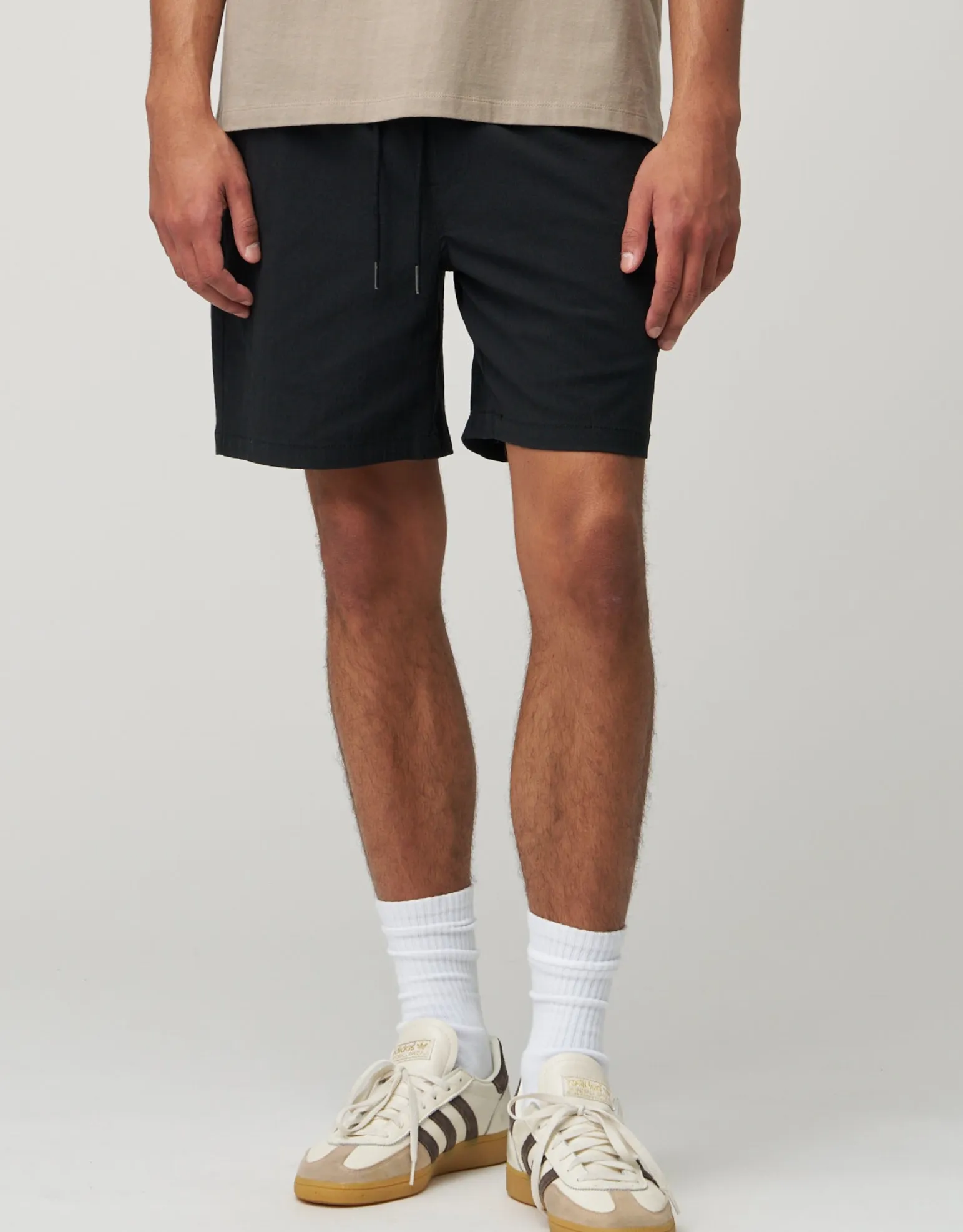 Crinkle Texture Elastic Waist Shorts in Brown