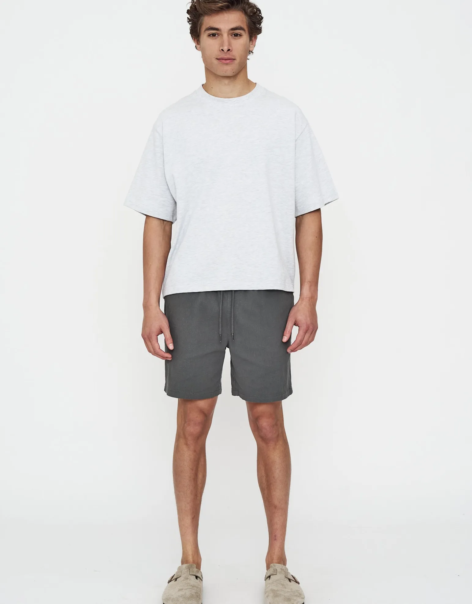 Crinkle Texture Elastic Waist Shorts in Brown