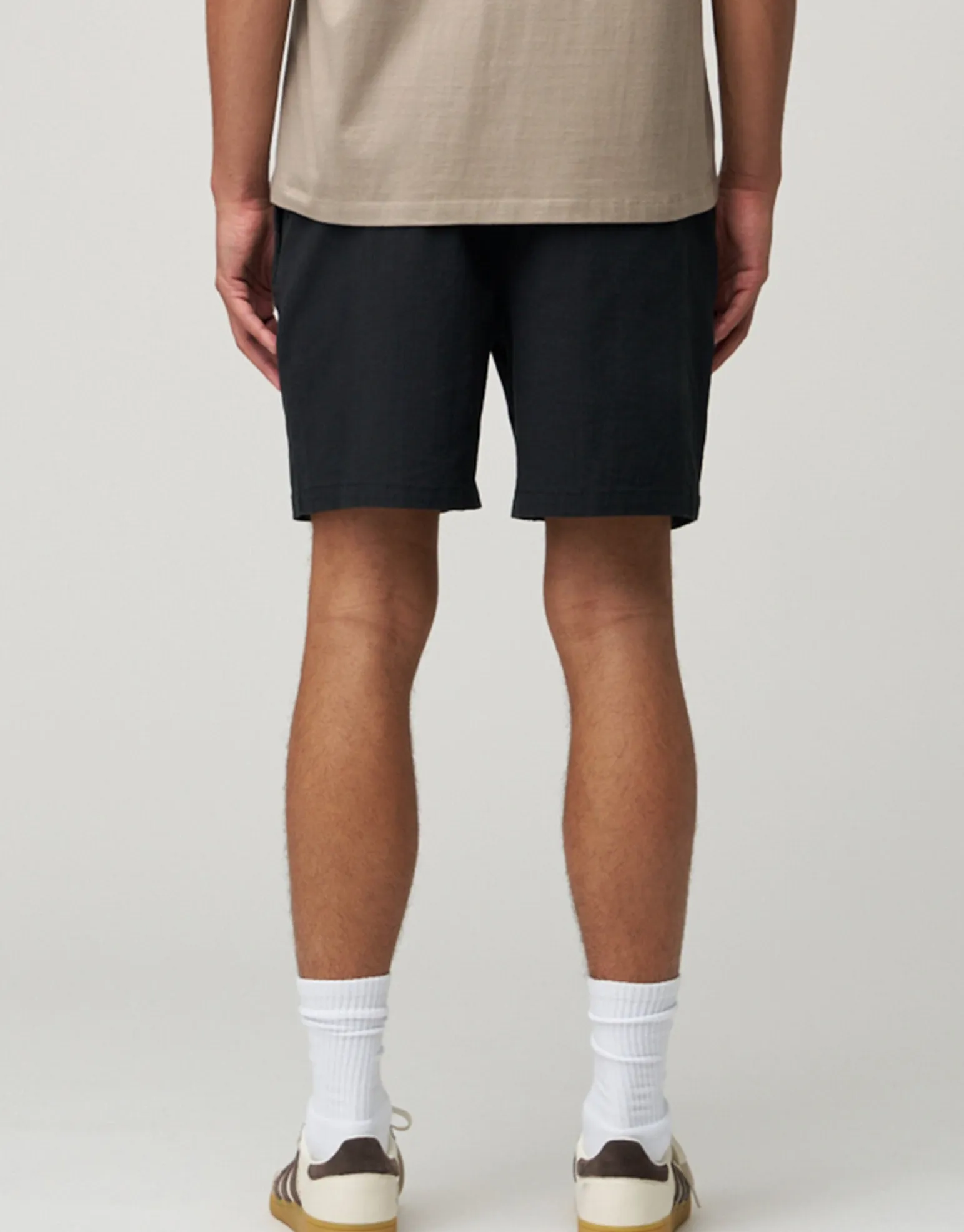 Crinkle Texture Elastic Waist Shorts in Brown