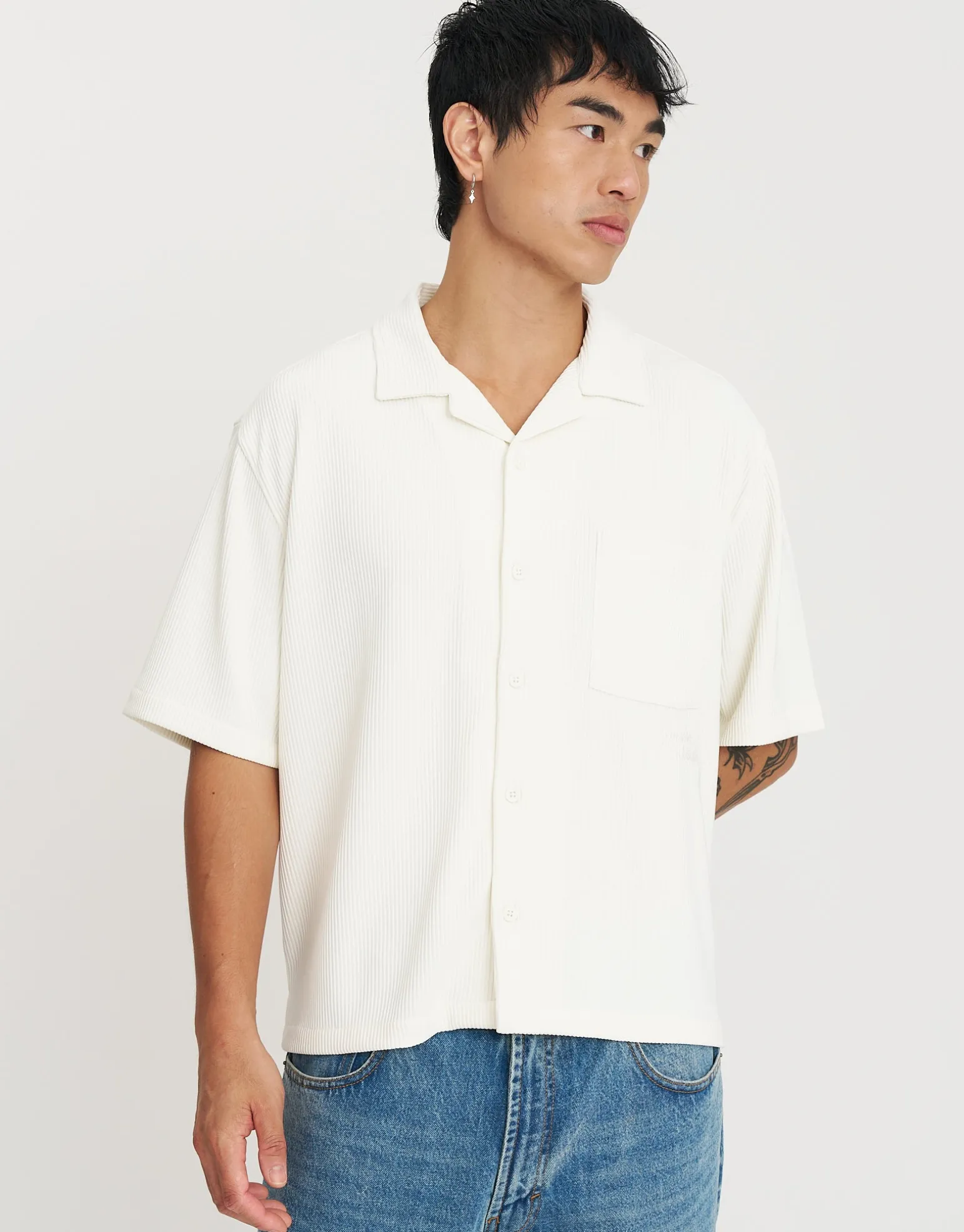 Cropped Plisse Embroidered Short Sleeve Shirt in Off White