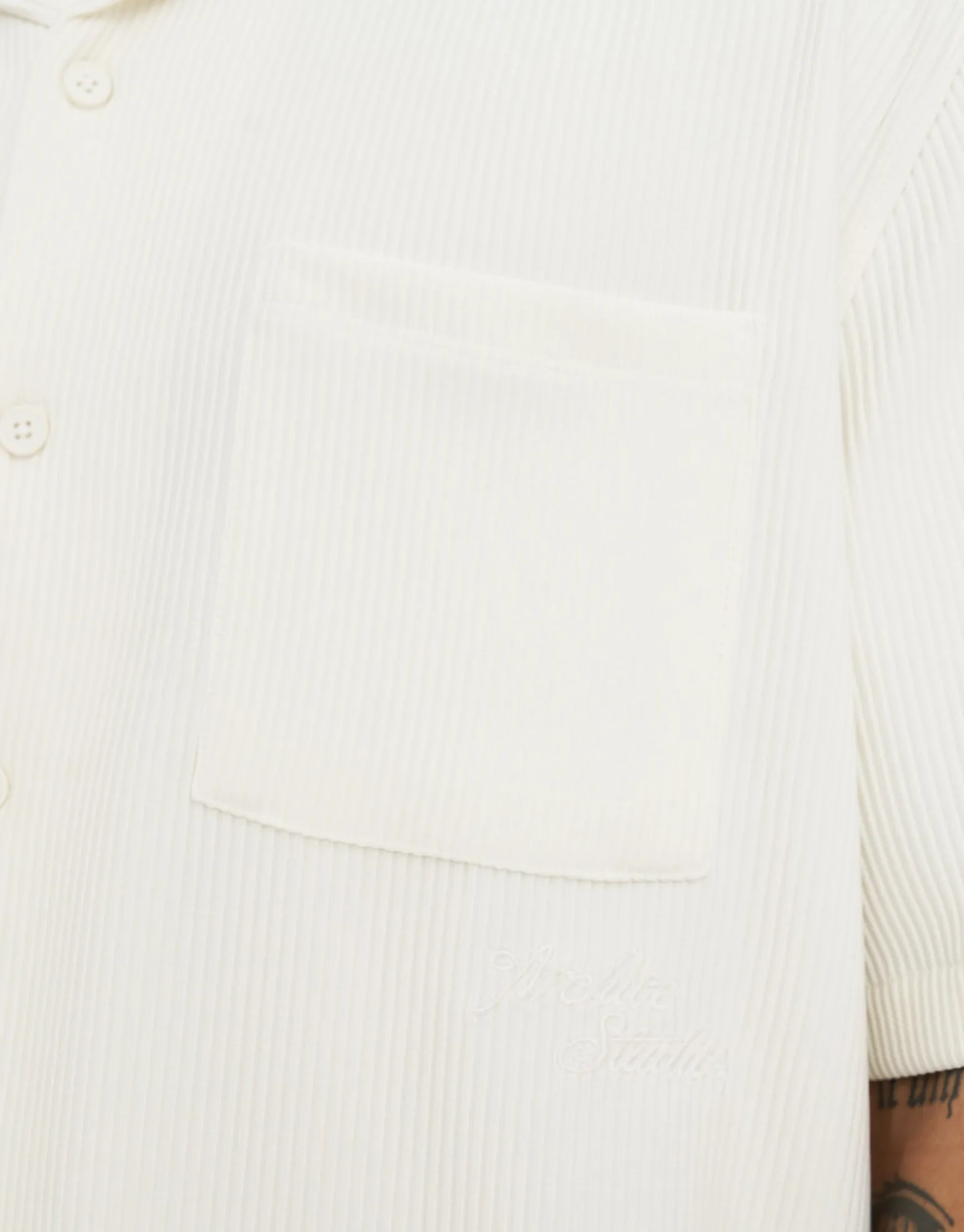 Cropped Plisse Embroidered Short Sleeve Shirt in Off White