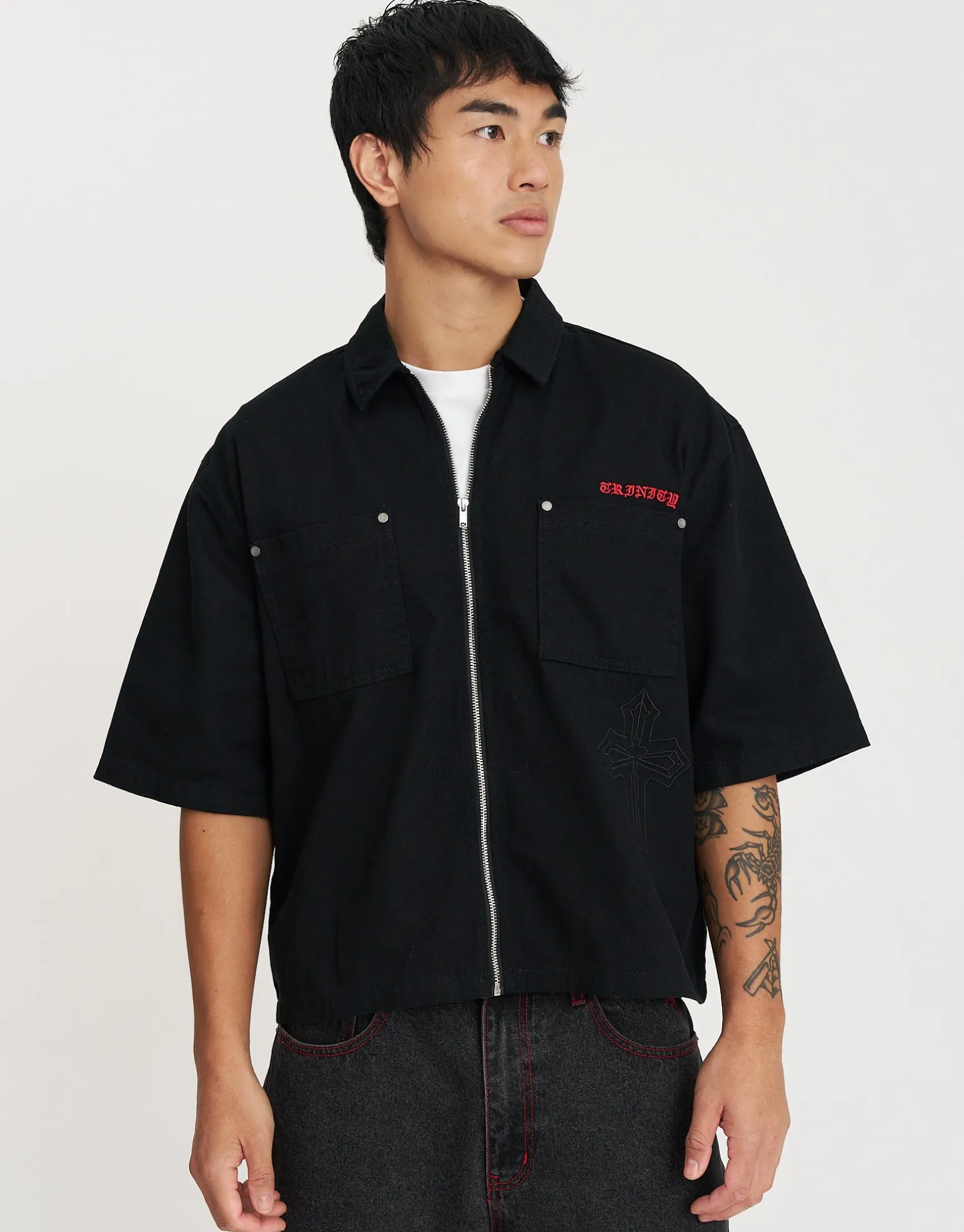 Cropped Zip Up Short Sleeve Shirt in Black