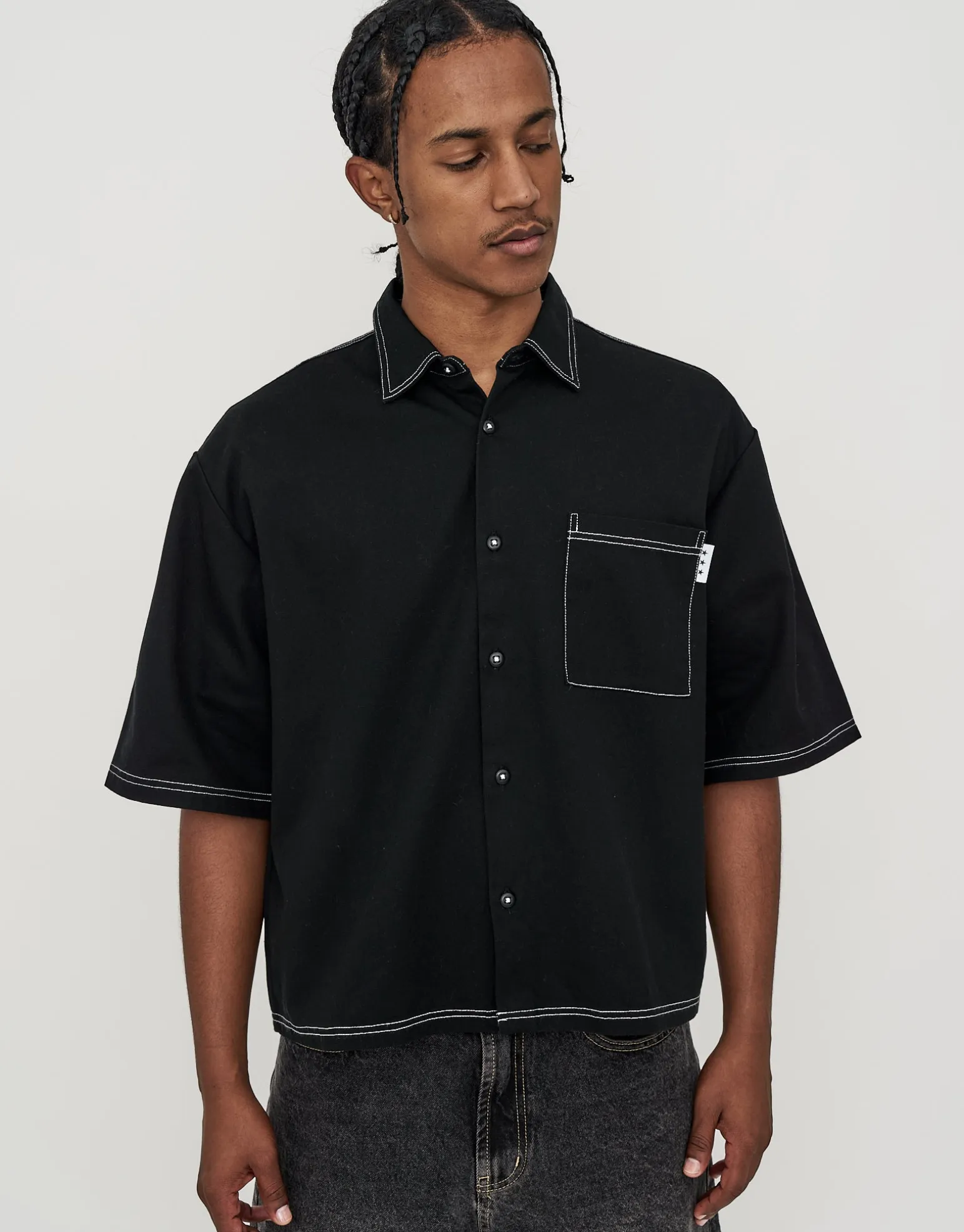 Crowned Legacy Cropped Short Sleeve Shirt in Black