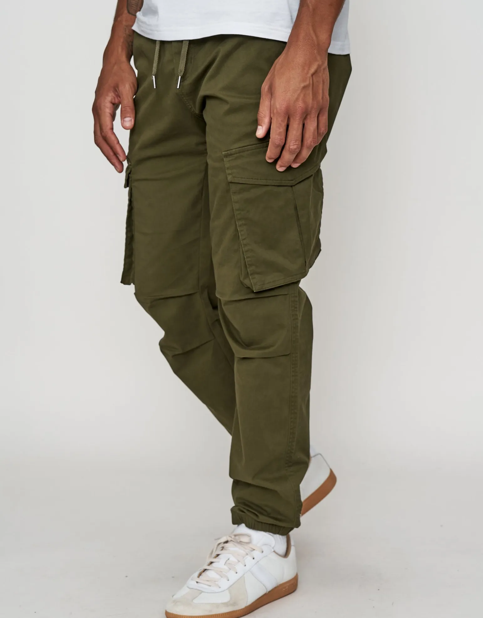 Cuffed Cargo Joggers in Black