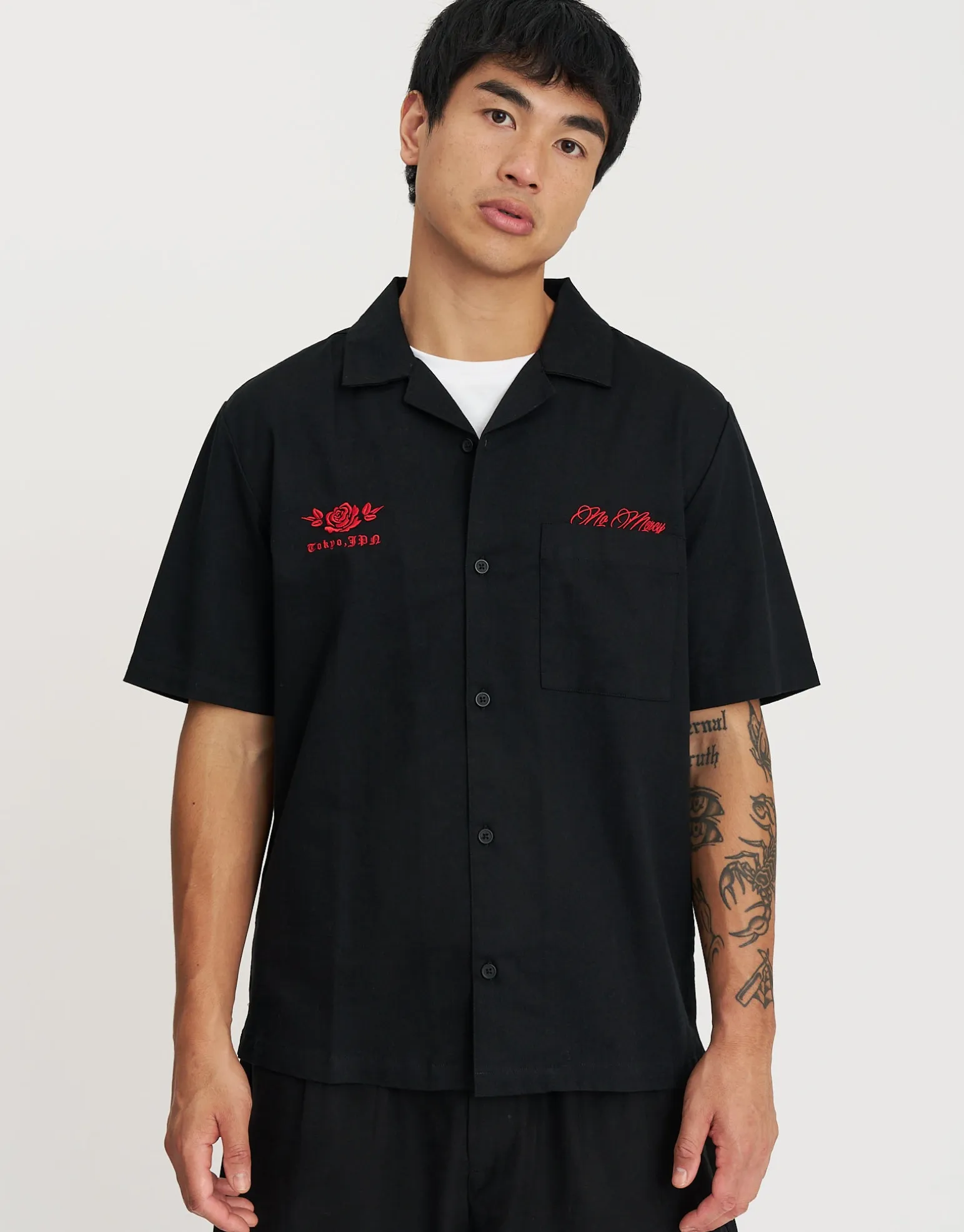 Dark Rose Short Sleeve Shirt in Black