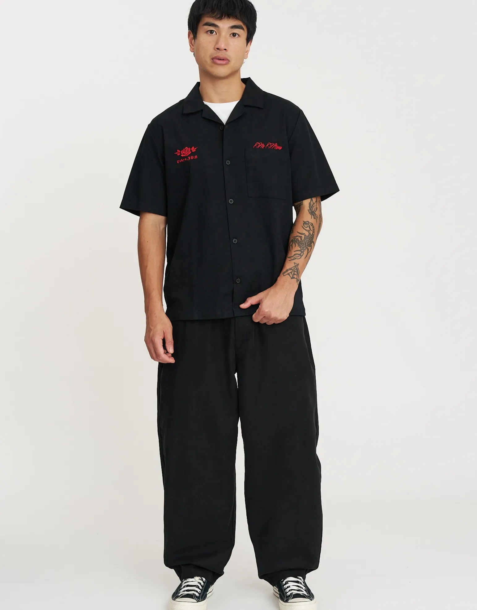 Dark Rose Short Sleeve Shirt in Black