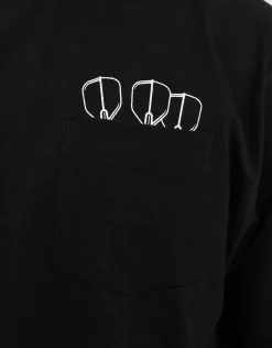 Darts Relaxed Fit T Shirt in Black
