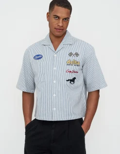 Delta Auto Cropped Short Sleeve Shirt in White/blue