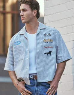 Delta Auto Cropped Short Sleeve Shirt in White/blue