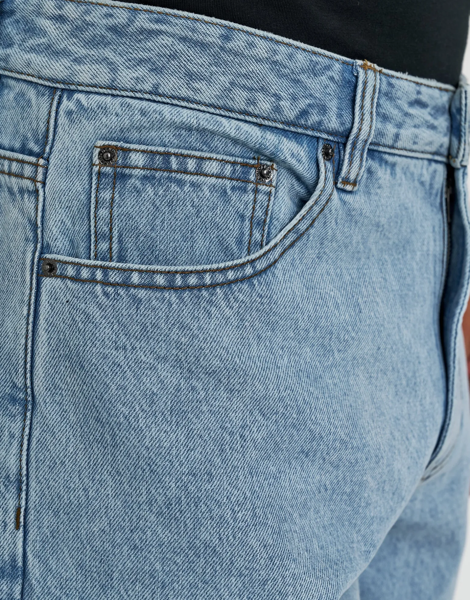 Easy Fit Loose Jeans in Washed Grey