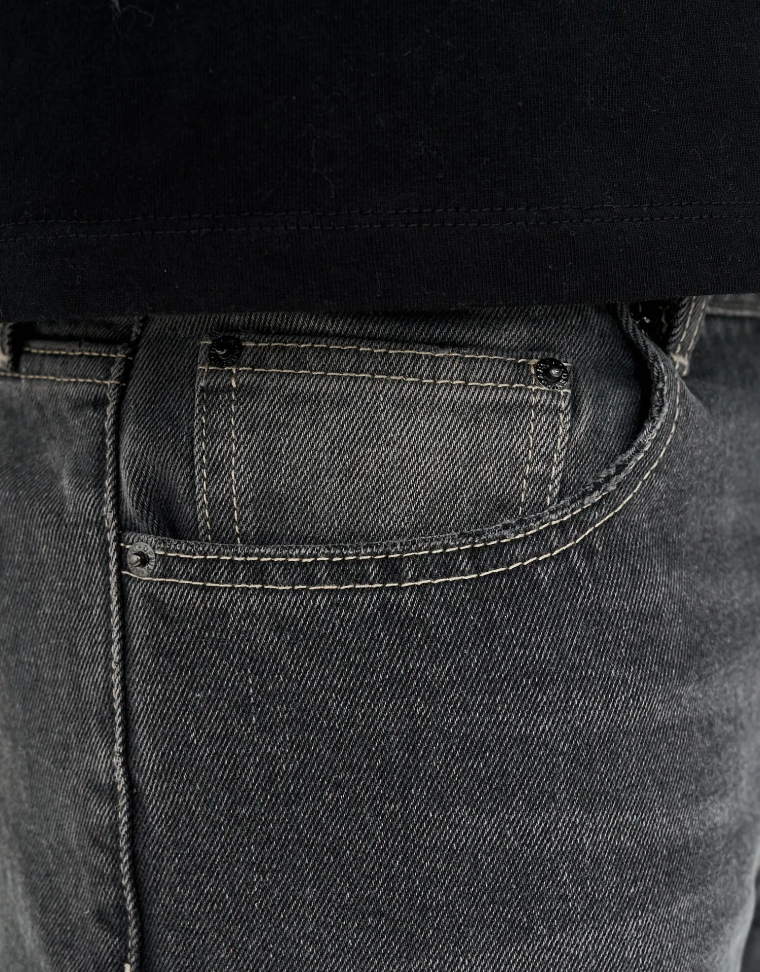 Easy Fit Loose Jeans in Washed Grey