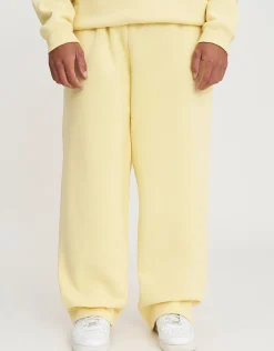 Essential Wide Track Pants in Snow Marle