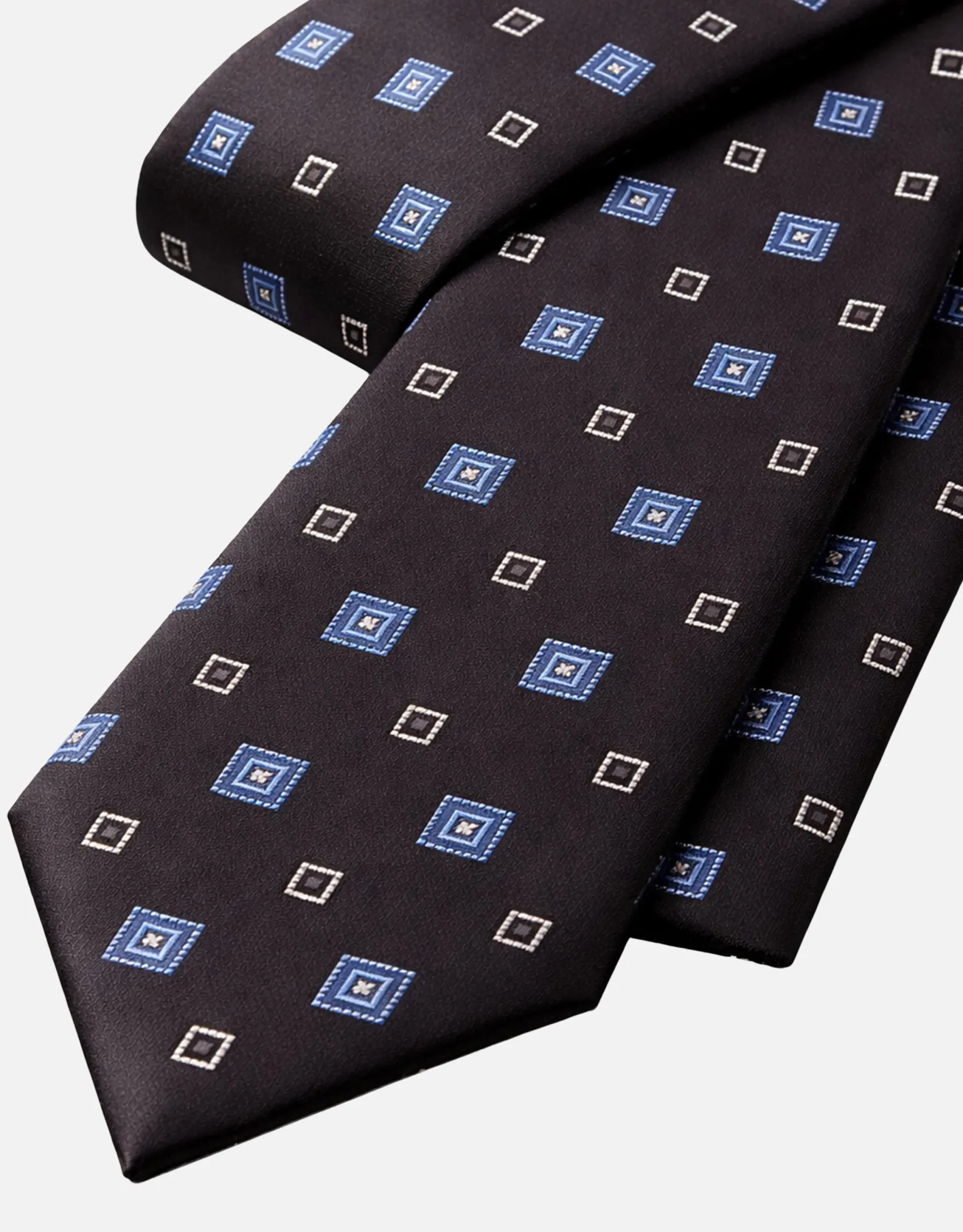 Geo Textured Slim Tie in Chocolate