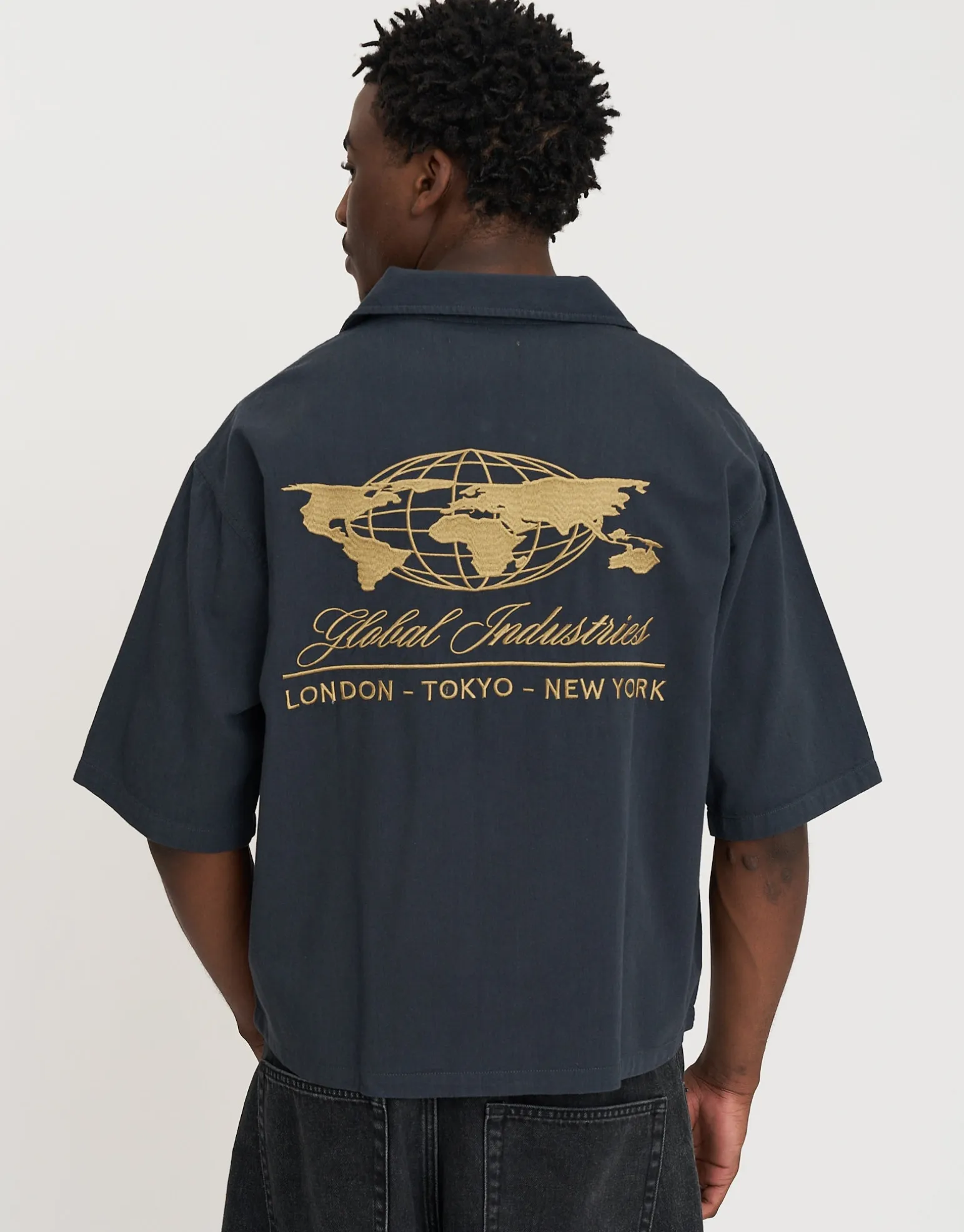 Global Industries Cropped Short Sleeve Shirt in Ebony