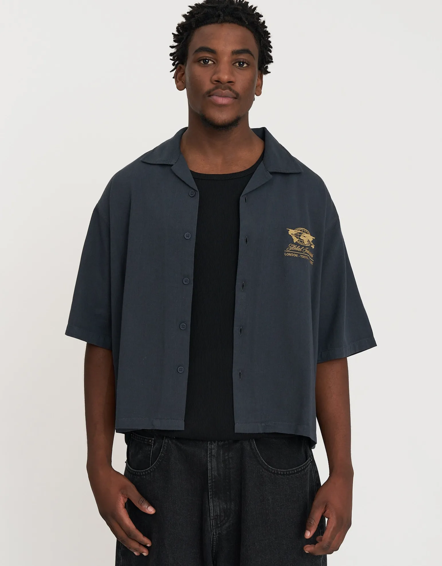 Global Industries Cropped Short Sleeve Shirt in Ebony