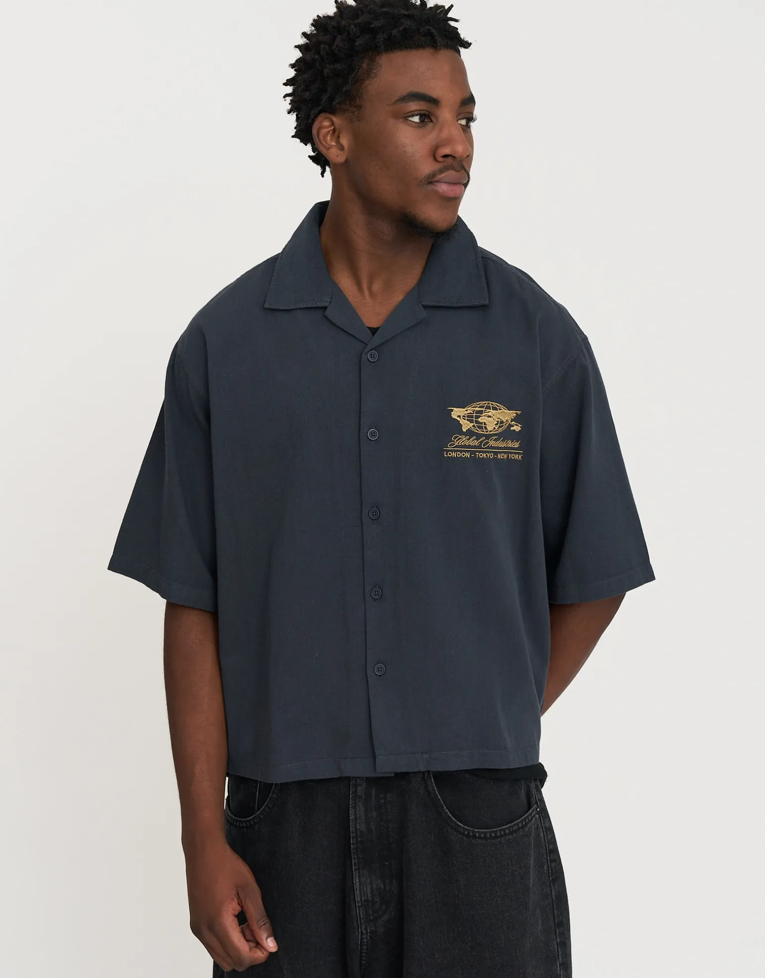 Global Industries Cropped Short Sleeve Shirt in Ebony