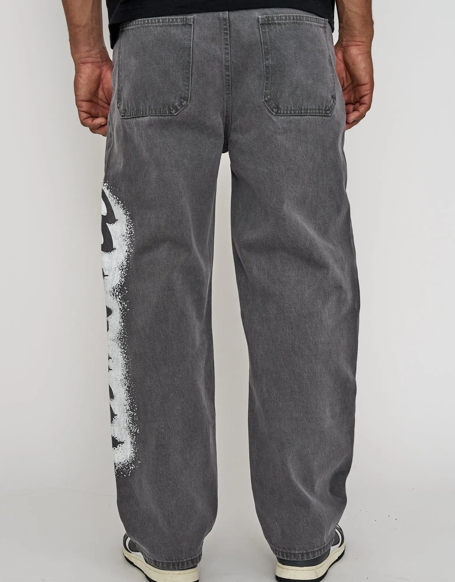 Heartless Baggy Fit Jeans in Grey