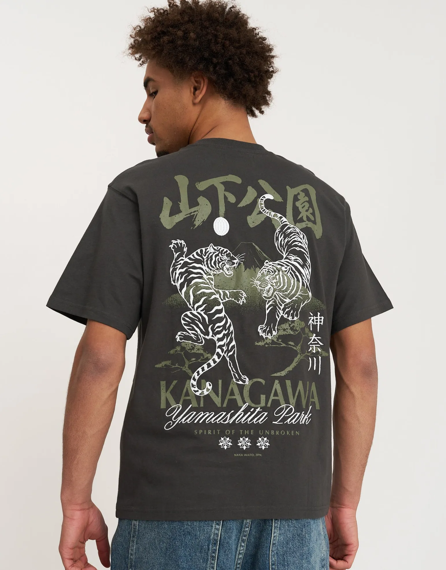 Kanagawa Tiger Tee in Pewter Grey