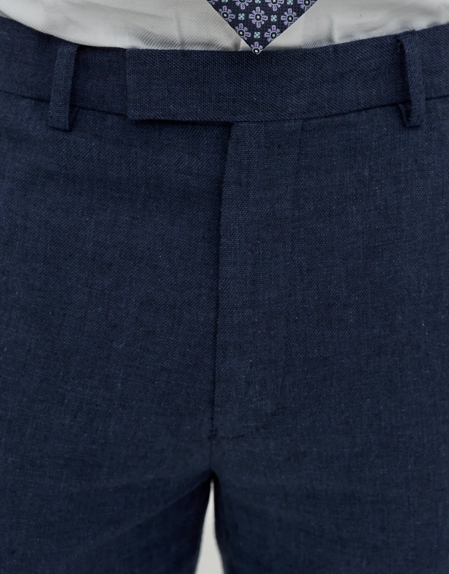 Linen Blend Slim Fit Suit Pants in Navy