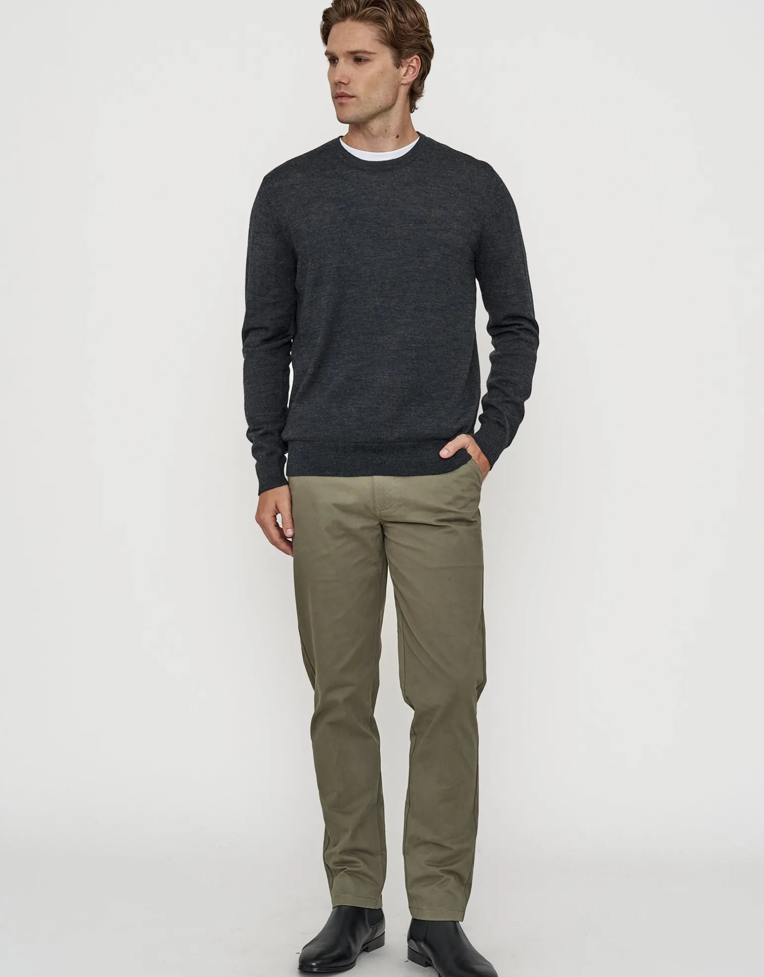 100% Merino Crew Neck Knit Jumper in Chocolate
