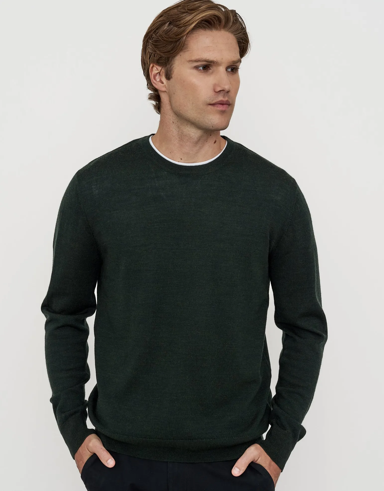 100% Merino Crew Neck Knit Jumper in Olive