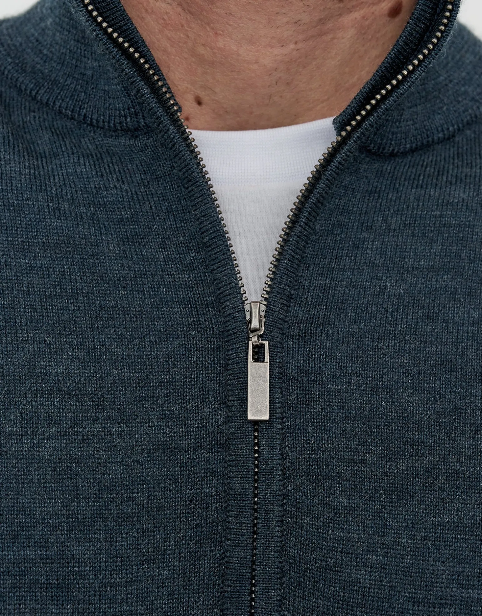 100% Merino Quarter Zip Knit Jumper in Black
