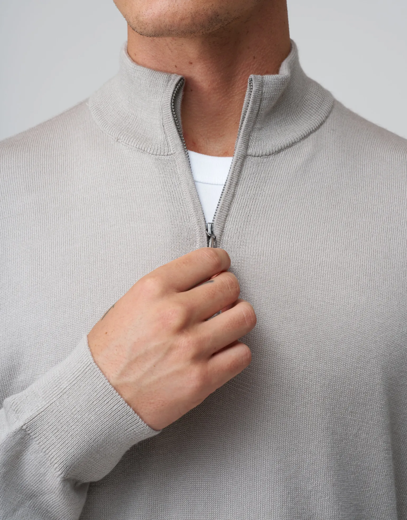 100% Merino Quarter Zip Knit Jumper in Black