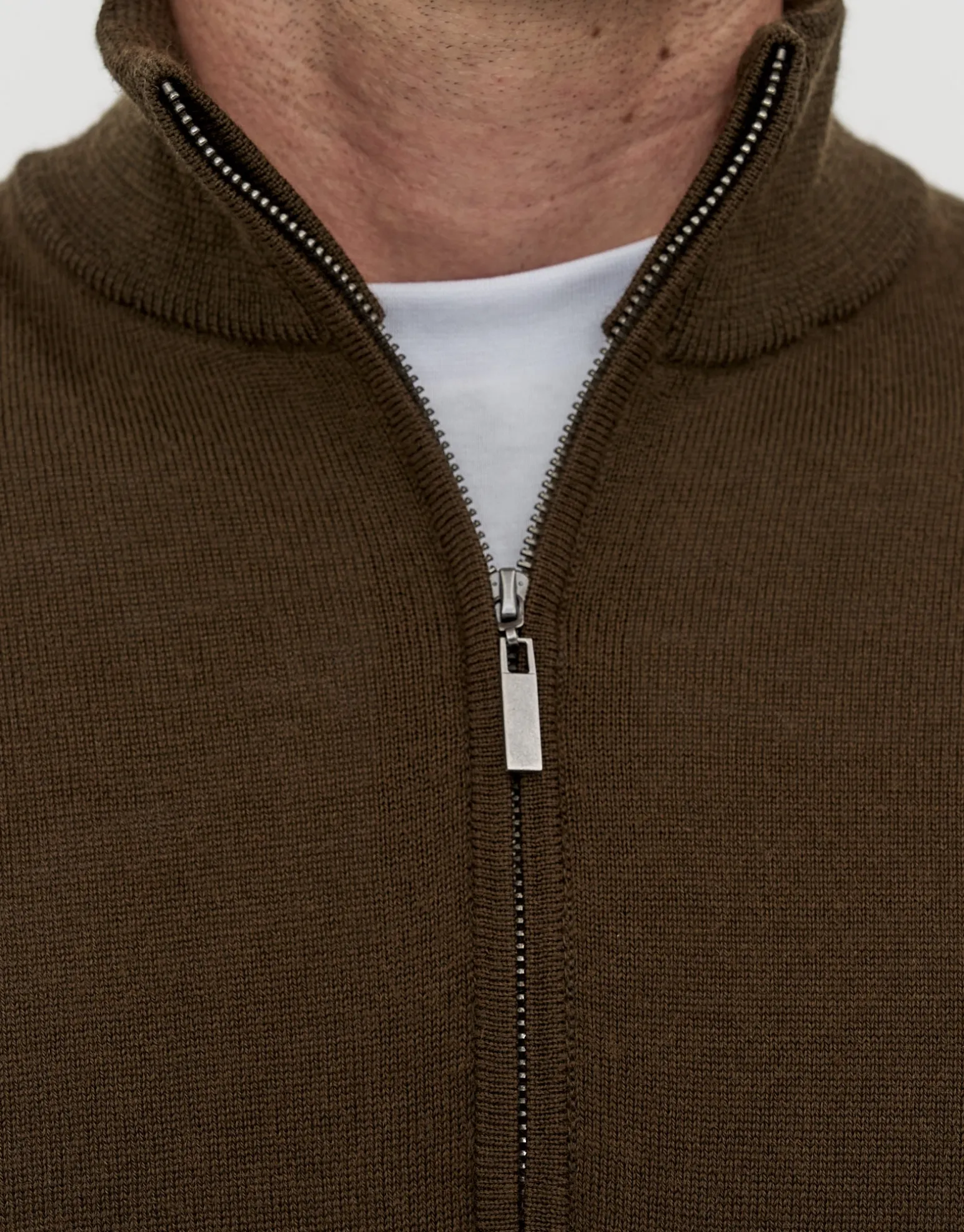 100% Merino Quarter Zip Knit Jumper in Chocolate