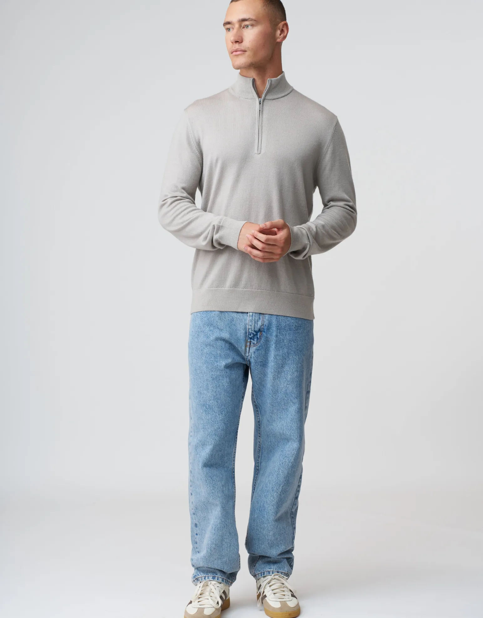 100% Merino Quarter Zip Knit Jumper in Olive