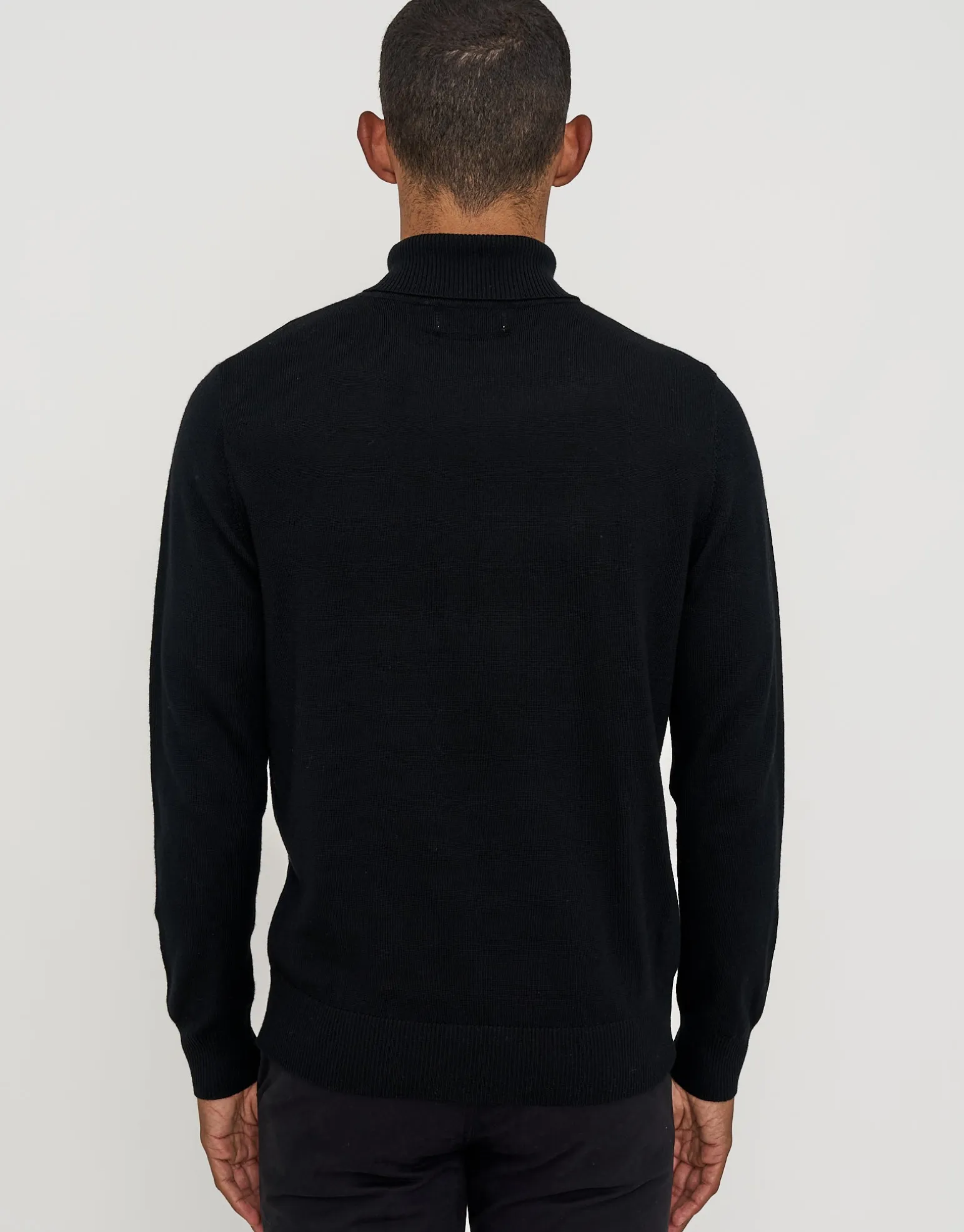 100% Merino Turtleneck Jumper in Black