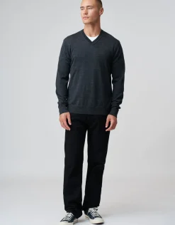 100% Merino V Neck Knit Jumper in Black