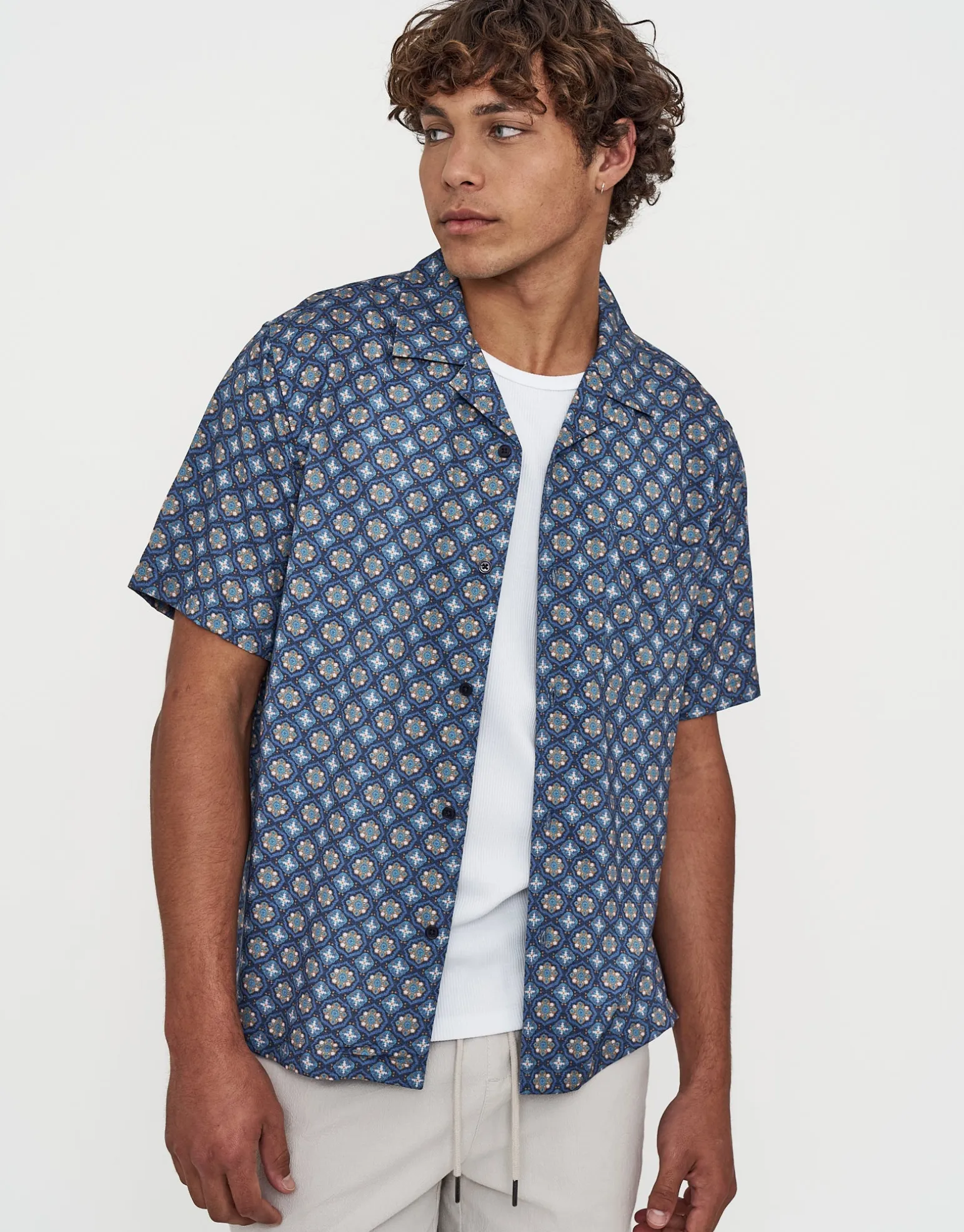 Mosaic Short Sleeve Shirt in Ombre Blue