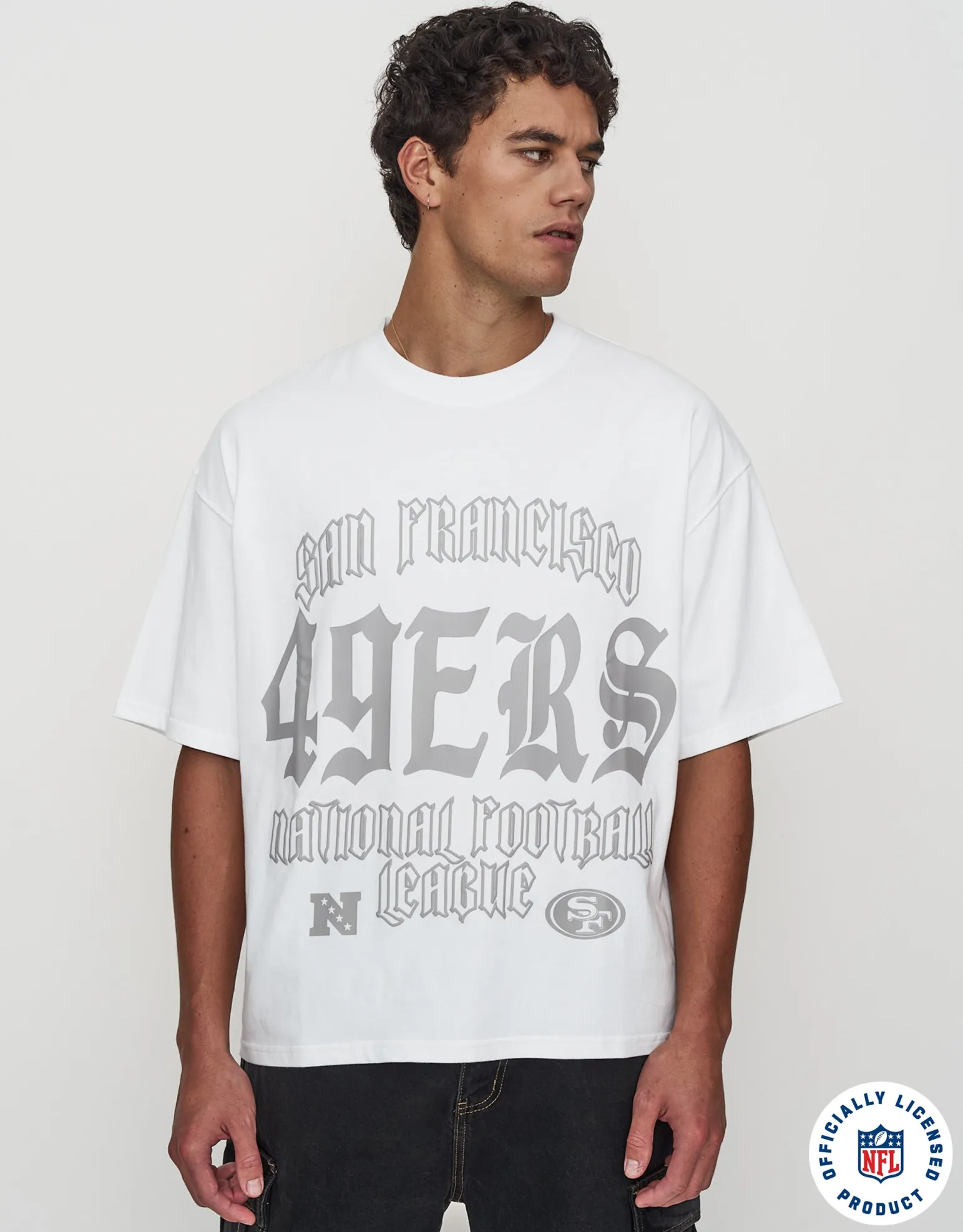 NFL 49ers Stack Box Fit T Shirt in Blanc