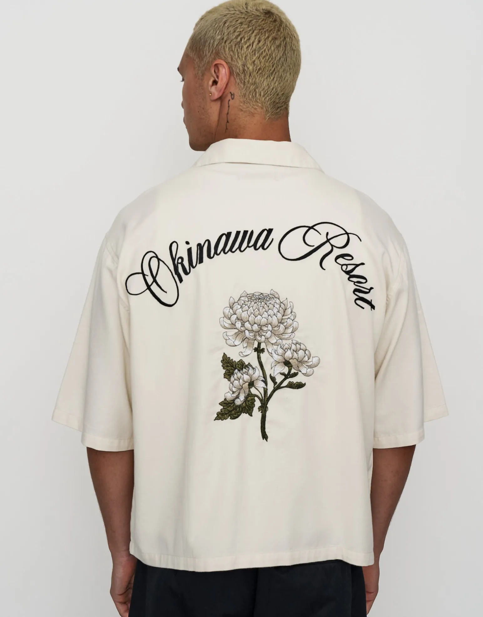 Okinawa Resort Short Sleeve Shirt in Black