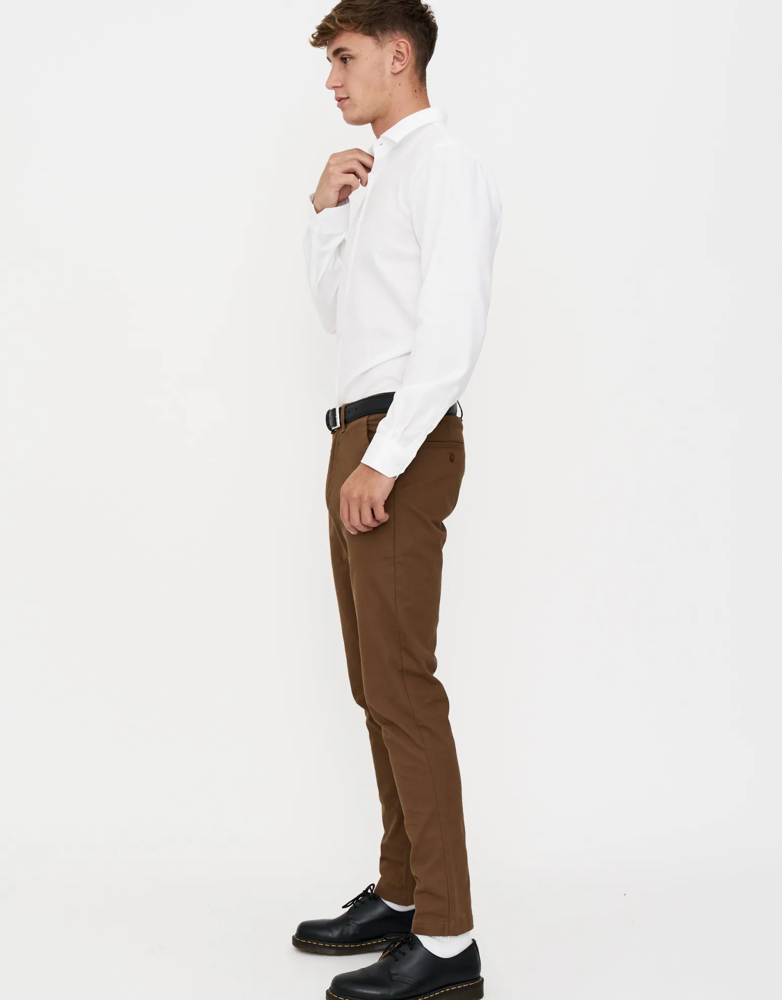 Organic Tapered Fit Chinos in Charcoal 002