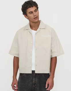 Paradise Club Cropped Short Sleeve Shirt in Desert Stone